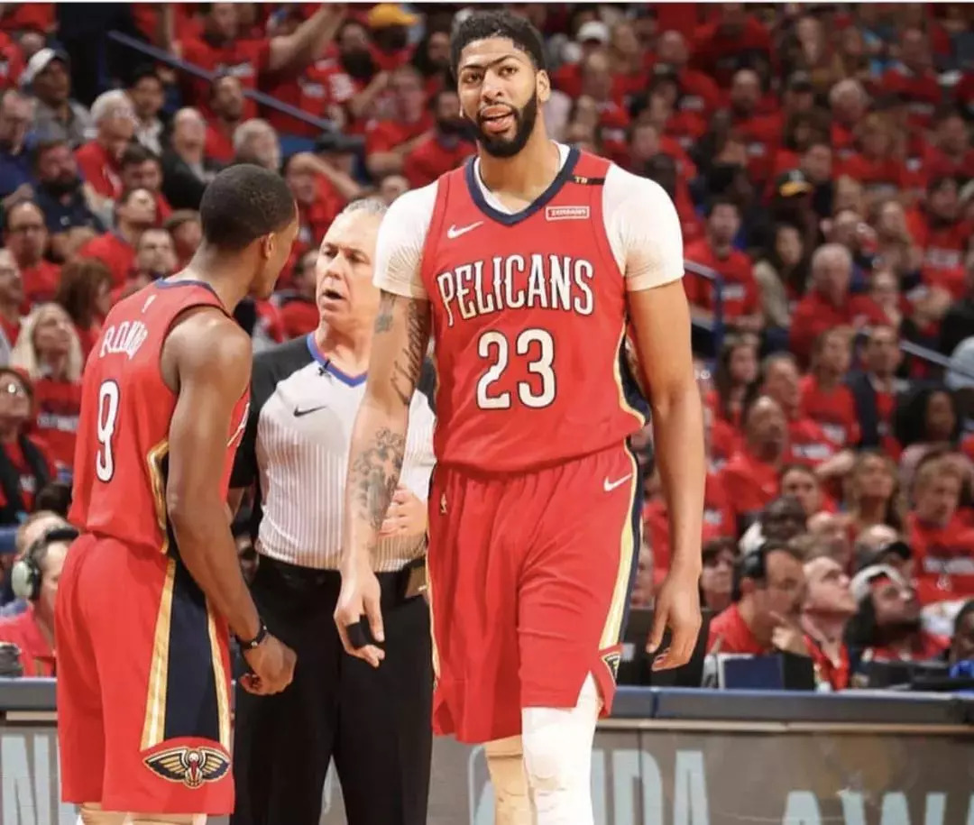 持以读者为 持以读者为