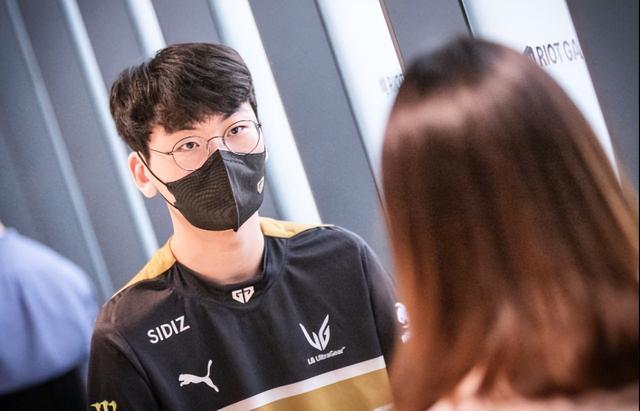 也勾起了人 也勾起了人