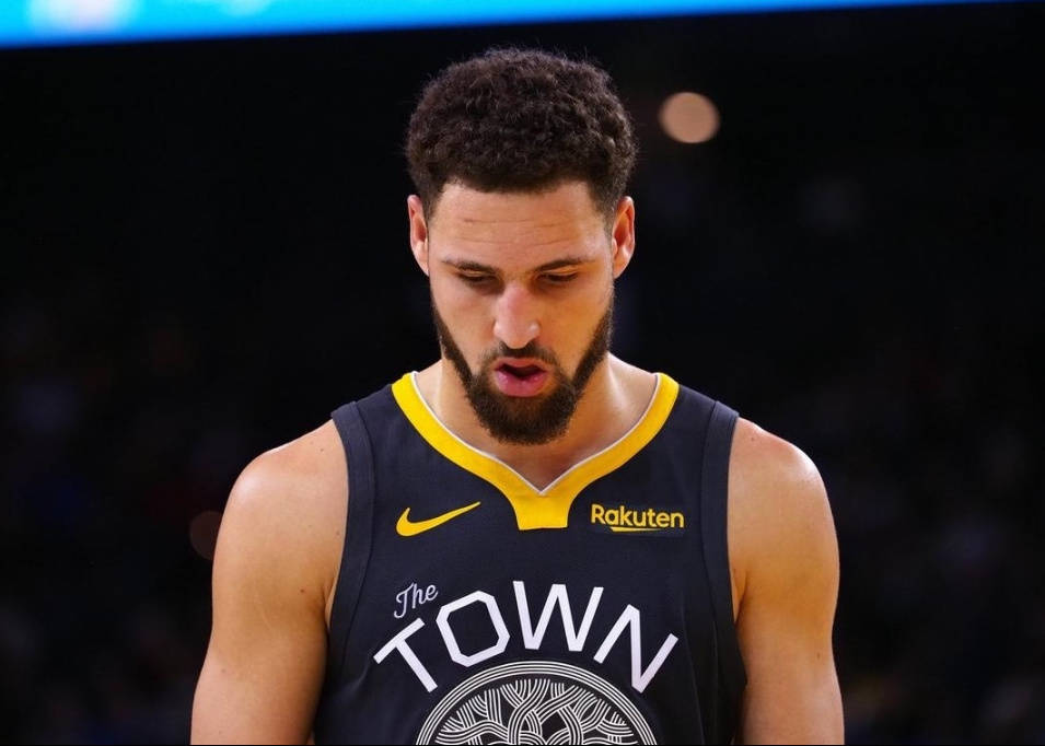 球场上与其 球场上与其