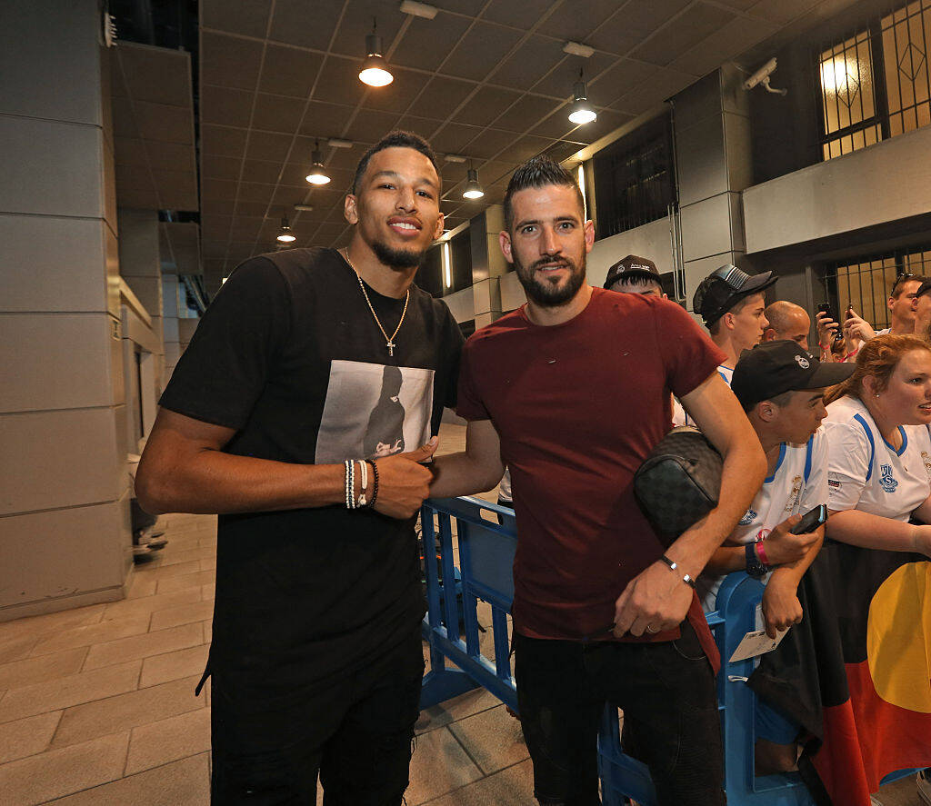 在前中期不 在前中期不